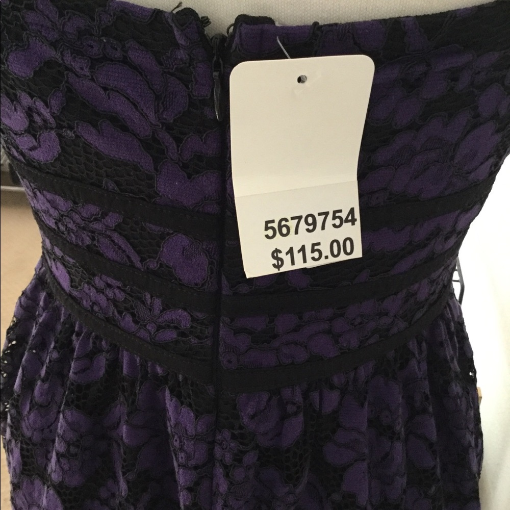 Dress - Picture 3 of 4